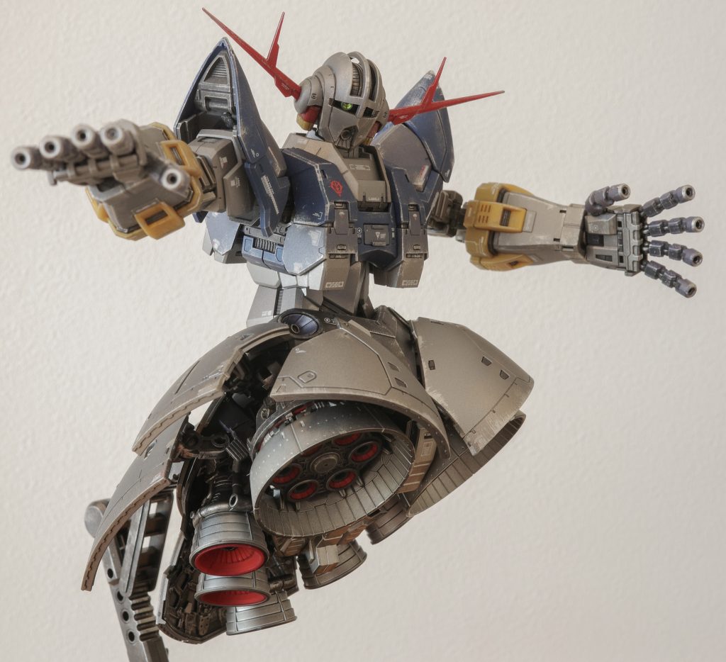 初めてドライブラシに挑戦しました。摩擦を受けやすい場所・そうではない場所を想像しながら塗装のハゲ具合を調整したかったのですが、なかなか難しかったです。今後の課題です。