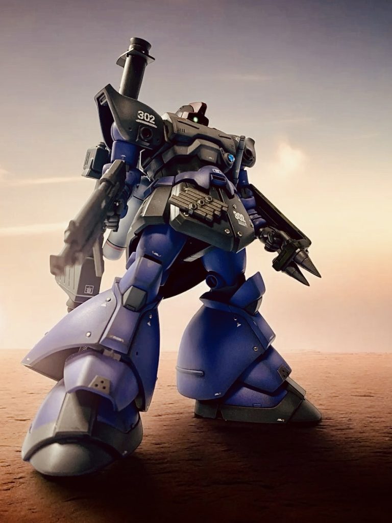 リックドムIIです。背景がリックドムっぽくないのでお蔵入りしてましたが、綺麗な写真にはなっていたので晒します。若干スラッとしたドムだけど、大した活躍もしてなさそうだけど、武装てんこ盛りにしてイケイケ(死語)仕様にしてやりました‼️