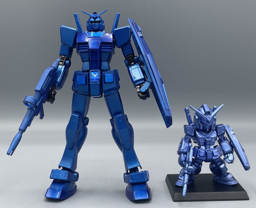 哀・戦士 イメージ元は、先日発売されたガンダムコンバージ♯特別弾に収録されたガンダム(ガンダムⅡVer.)です。劇場版『機動戦士ガンダムⅡ 哀・戦士』のポスターで、シャア専用ズゴックやゴッグの後ろに顔だけドアップで映っている青いガンダムです。 いやぁ、この発想には度肝を抜かれました。だれがこんなもん立体化しようと思うでしょうか。天才です。愛と哀を込めて、「変態じゃあ!変態の所業じゃあ!」と叫びたいです(最大級の誉め言葉) これはガンプラでも再現せねば!という使命感に駆られて作りました。真っ青で、まさに藍・戦士ですねwwww★もはやうちのマスコット!?https://gumpla.jp/other/2245519