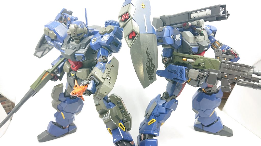 この二機がおもにヤザングループのエースでありオーストラリアに潜伏していたマフティ―の掃討に活躍しマフティーのエース機クスィーガンダムとの戦闘したとか