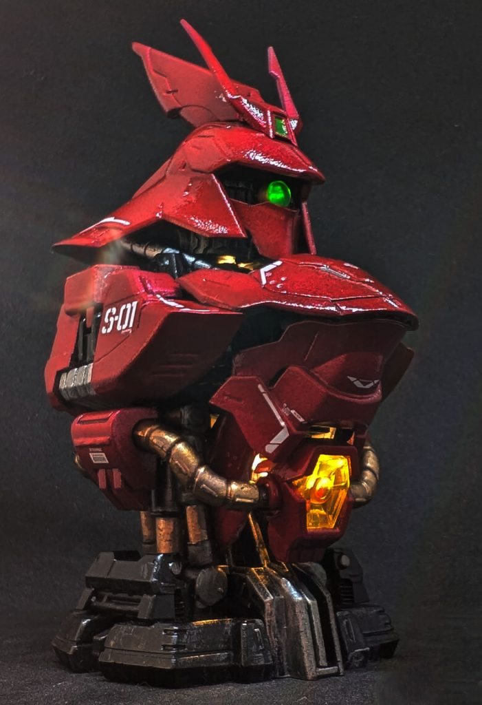 メカニカルバストは手を入れると重厚感がすごくでます。これまでνガンダムとエアリアルをつくりましたがジオン軍のモビルスーツのほうがいいですね。普通にザクをつくってほしいです。