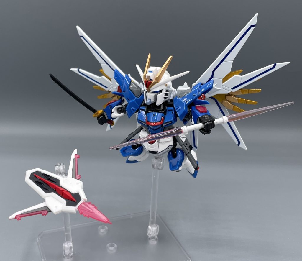 オルドリン自治区などでデストロイを葬るなど多大な戦果を挙げたシールドブーメランも引き続き実装された。