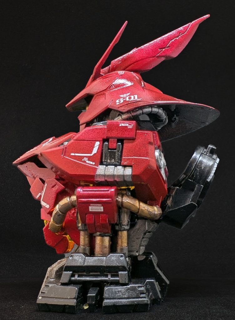 おさまらないので斜めについていますがそれもデザインということで。