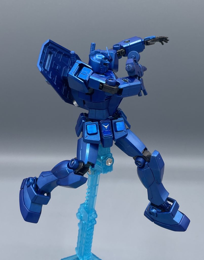 振り返り撃ち!! リバイブ版なので、可動範囲もバッチリです。