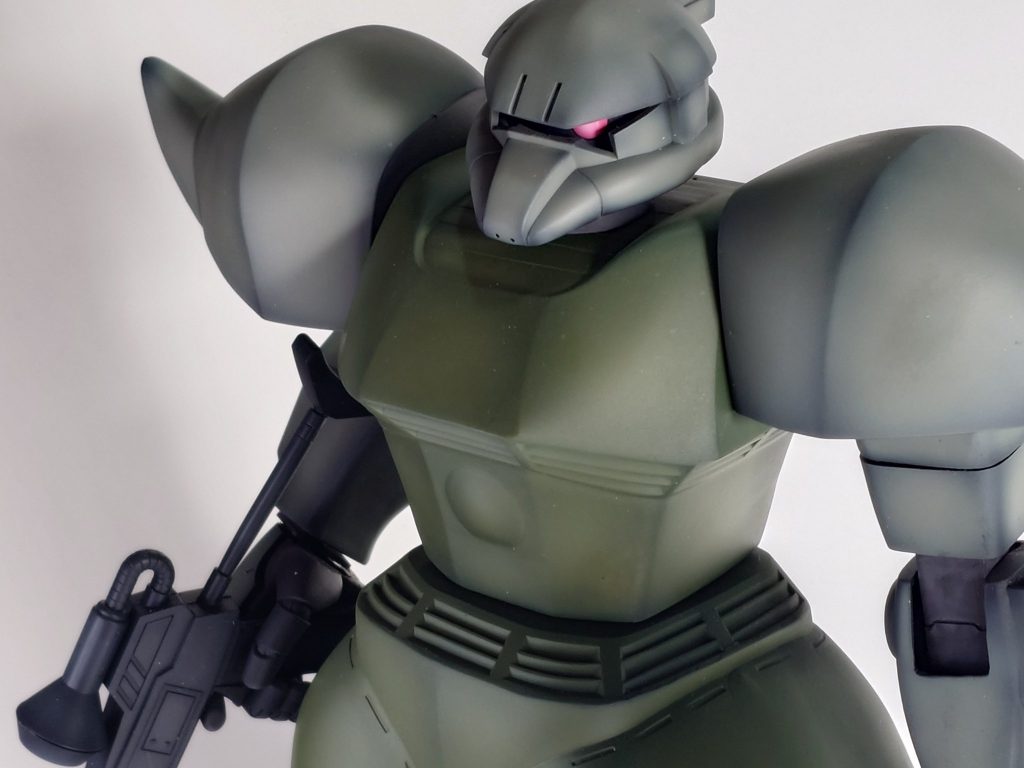 斜め上から古いキットで1パーツ1パーツが大きく弄りがいのあるキットでした