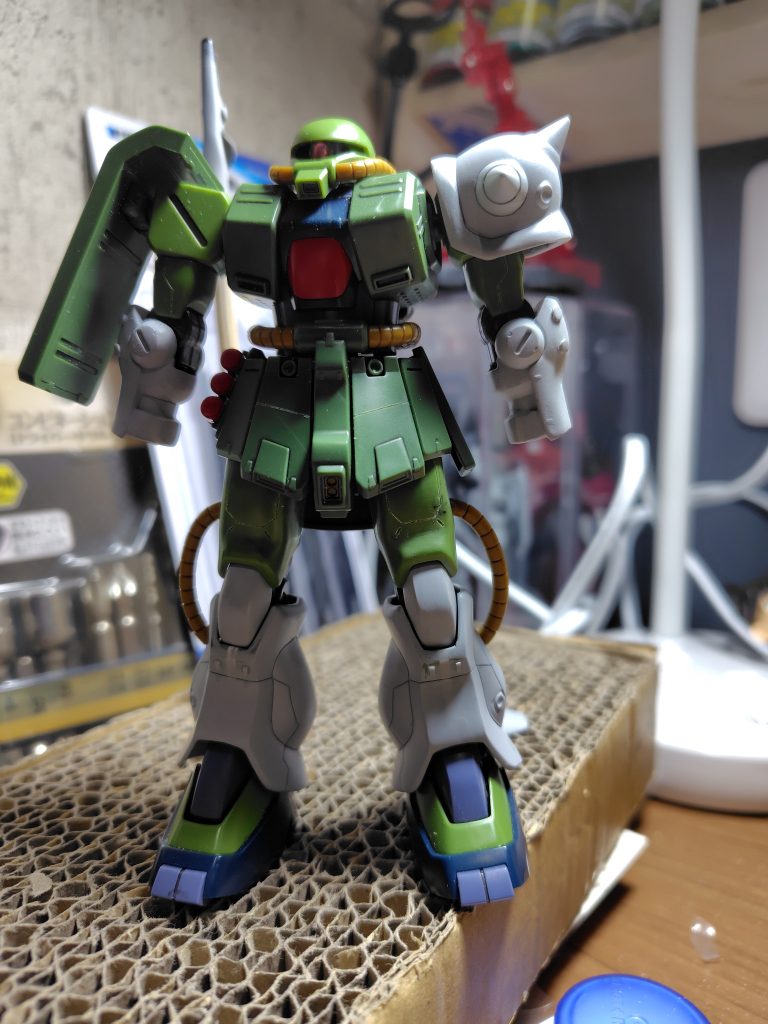 手足の幅増しに初挑戦しましたが、プラ版との接合部の段差解消に何度も四苦八苦させられ、心が何度も砕けました。今後も心砕けながらも試行して、工作スキルを上達させたい次第です　汗今年も拙い作品となるばかりでしょうが、どうぞよろしくお願い致します🙏ご閲覧、ありがとうございました！