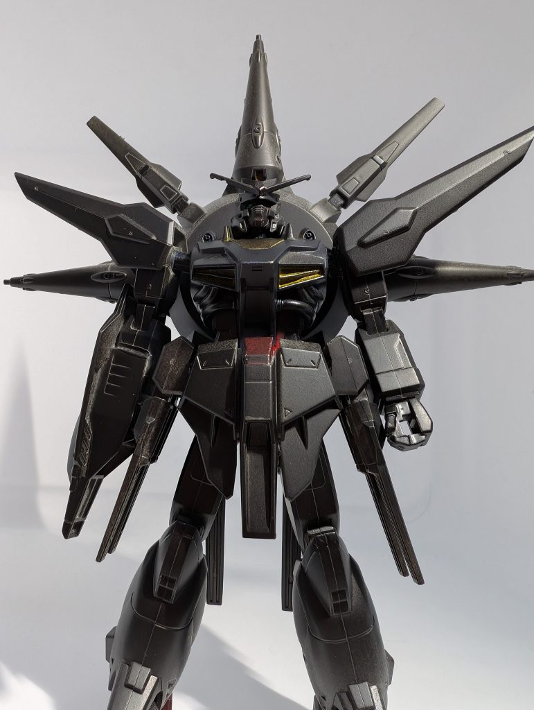 四肢分裂してましたが、ハンダコテで接着。そしてダイソースプレーで黒塗り。のみの簡単再生です。