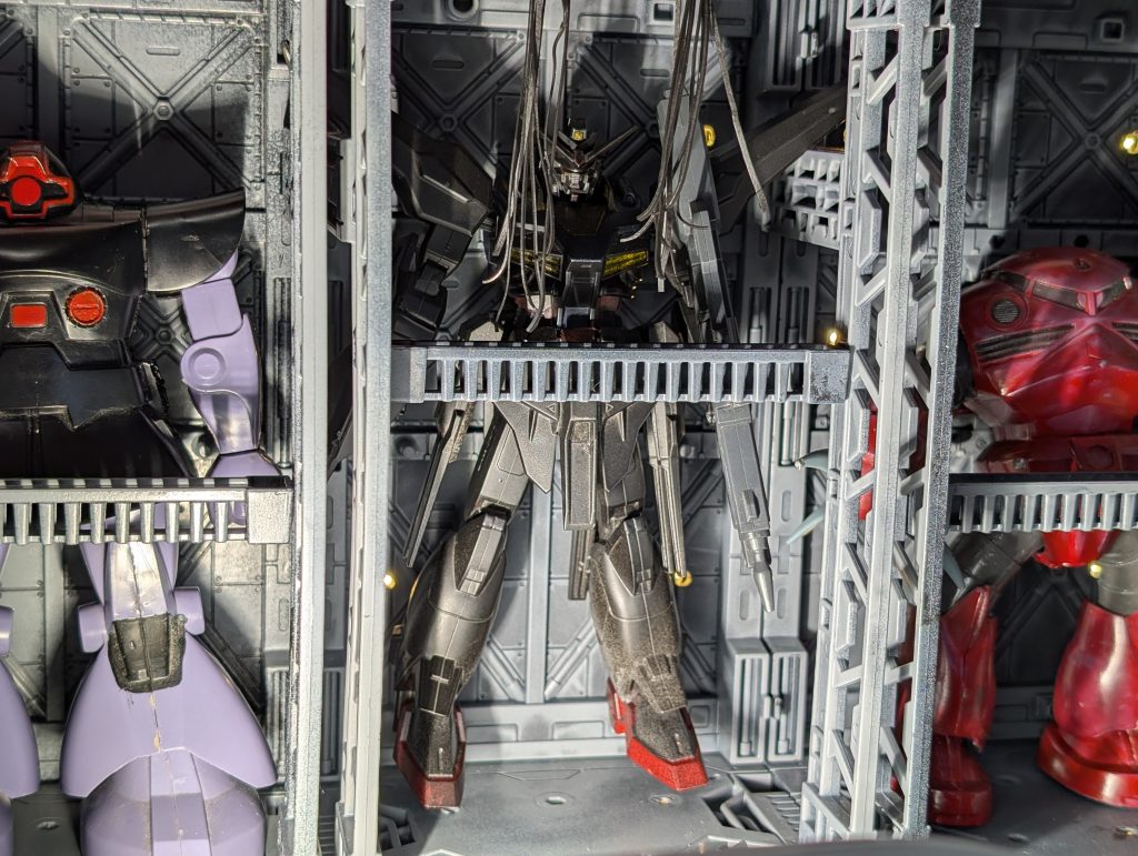 隣の２体も墓場よりハンダコテで再生