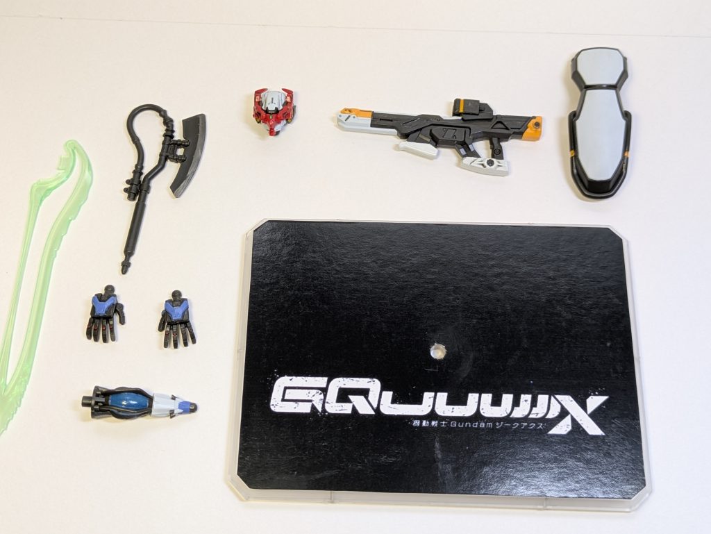 付属品等。ベースはロゴをシール用紙に印刷しただけです。バタバタ実質2日で完成さしました。パーツがRG並に小さく、塗り分けするとなると一気に難易度高くなる感じでした。 ちなみにこのジークアクス。もしかしたら手元離れていくかも・・・米津玄師さんのライブの打ち上げ会のゲームの特等景品にしようか悩んでます(笑)w