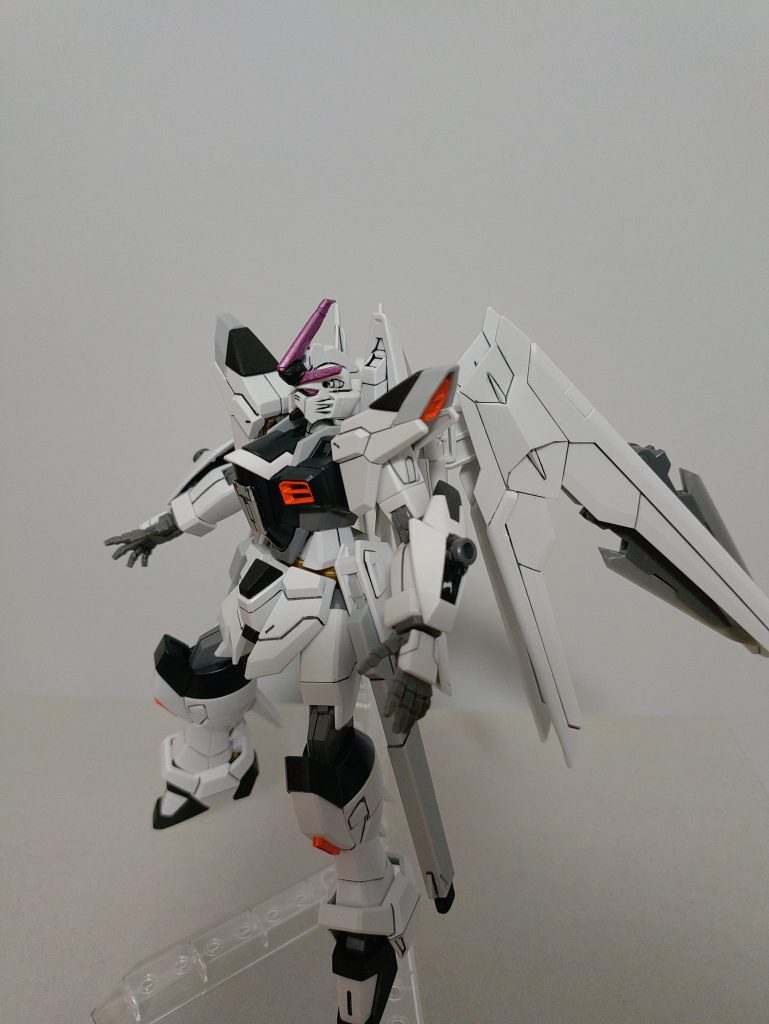 参考にしたのは仮面ライダーマジェードの配色です白、オレンジ、メタリックパープルの組み合わせで作ろう！って思ってアレコレやった結果結局ほぼνガンダムの配色になってしまいましたがコレはコレで気に入ってます