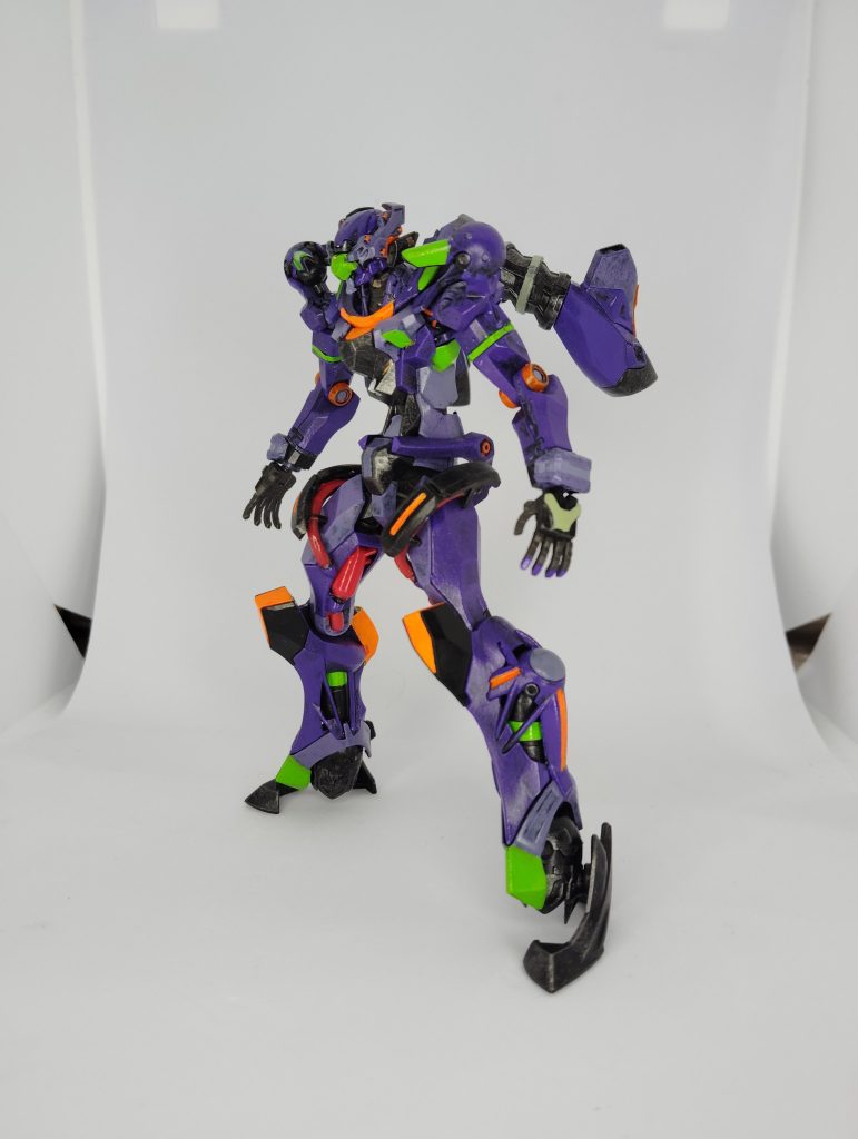 変身前、姿勢を猫背っぽく出来ますね。