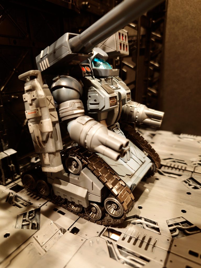 なんとなく哀愁を感じます。登録は最近ですが、数年前から皆さんの作品を観ていました。いつか自分もと思っていましたが、息子に背中を押された感じです。