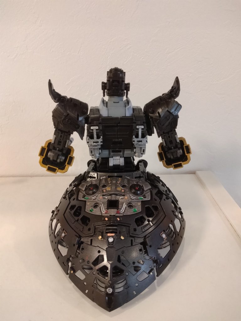 ディティールがいっぱいあり、部分塗装始めると止まりません。しかし装甲でほぼ隠れる笑