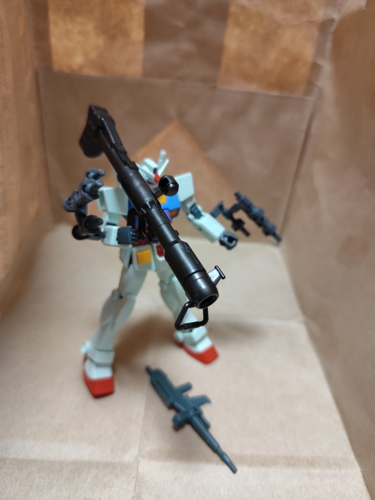 ジオン系の武器を持たせると、面白いです。