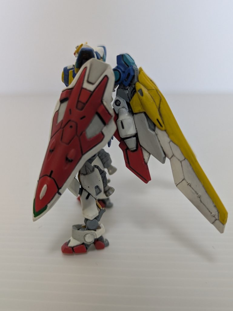 夏の暑い盛りに塗ったので筆むらがひどいです。