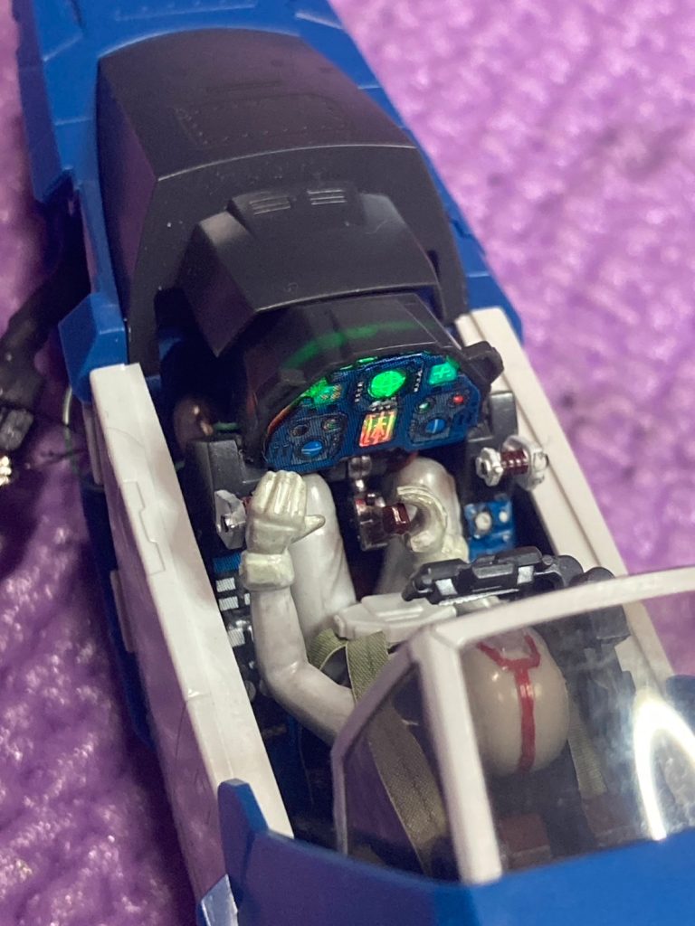 計器類内部へ磁気スイッチLED内蔵