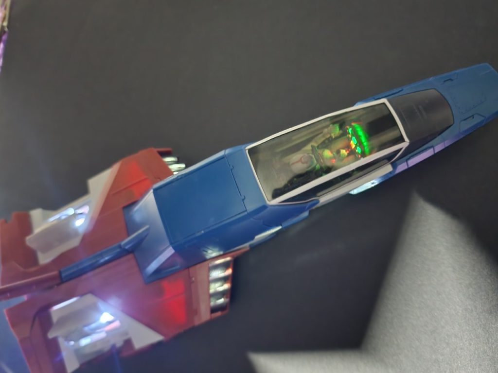 ミサイルポッド、エアインテーク内に磁気スイッチLED内蔵