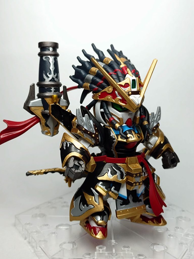 ドレッドヘアのガンダムは初めて作りましたが完成してみると結構カッコいいですね!例によって裏側はマットブラックです。【BACK VIEW】