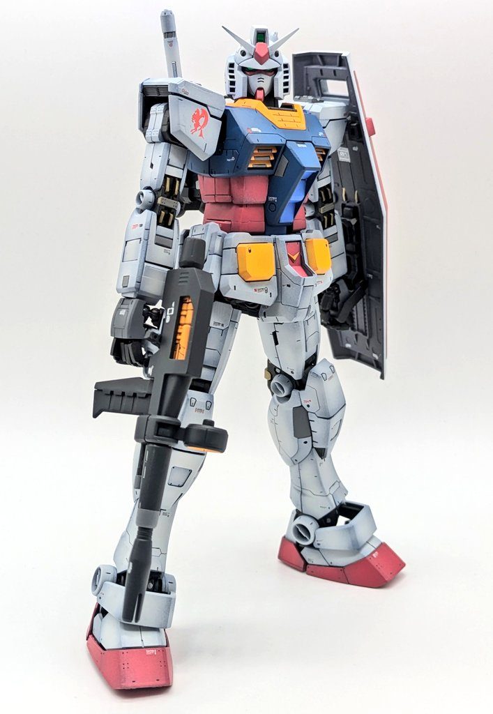 グラデーションの効果により陰影がついて立体的に見えます。狙い通りの作品となり個人的に満足してます