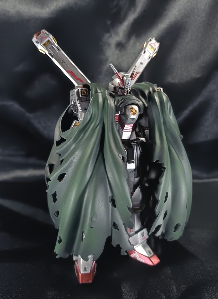 A.B.Cマント装着状態(前)マントは黒サフ吹いてから深緑を適当に吹いてグラデ調にしました。思ったより上手く行って良かったです。ちなみに、X-Oはフルクロスのとき以外マントを脱いでないんだとか。(当社調べ)