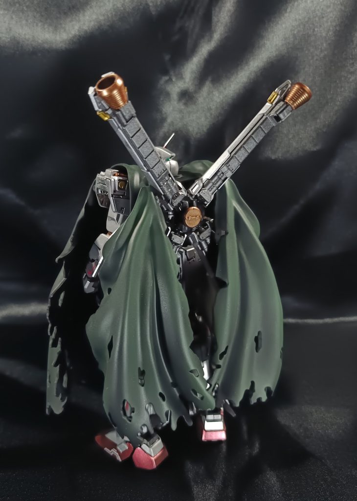 A.B.Cマント装着状態(後)一応後ろも。RGのマントはスラスターと干渉しないので助かりますよね、何よりカッコいいし。