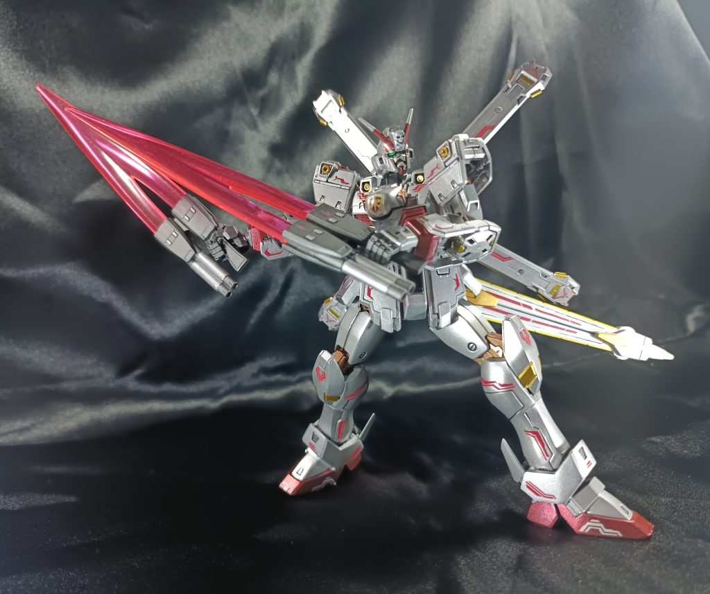 バタフライバスター(ソードモード)「2つ重ねれば…!!」作られた時期も出力もザンバスターとはあまり変わらんらしいですね。自分はこっちの方のエフェクトパーツが好きですね。