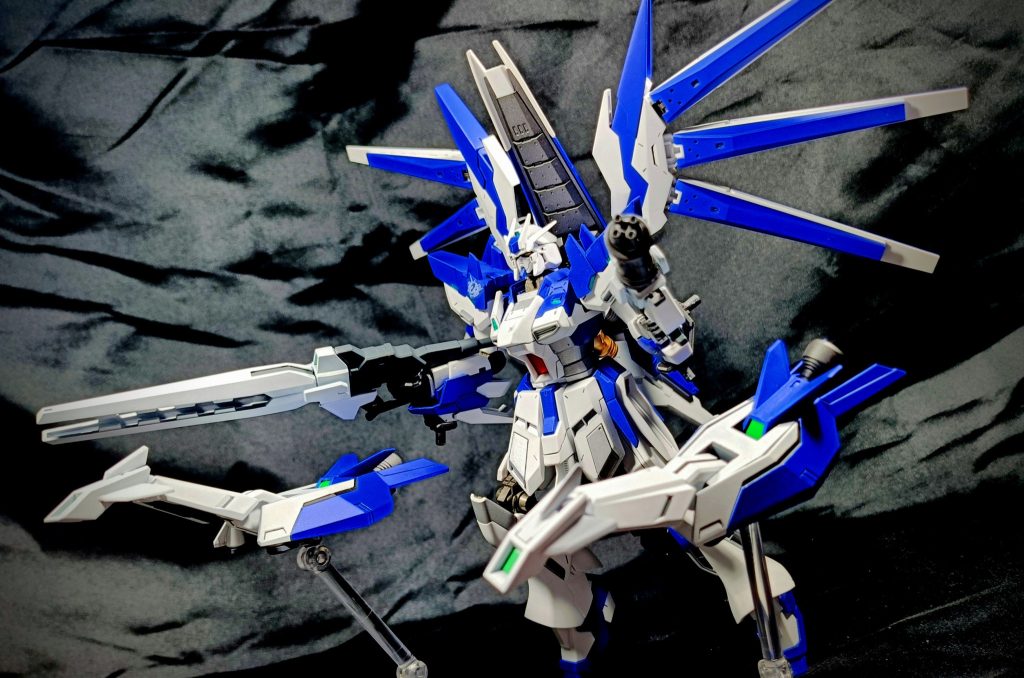 以上になります。実は私が塗装するキッカケになったガンプラでもあり、フルパッケージで完成させられて大変満足しております。最後までご覧頂きありがとうございました(gundam-kao3)