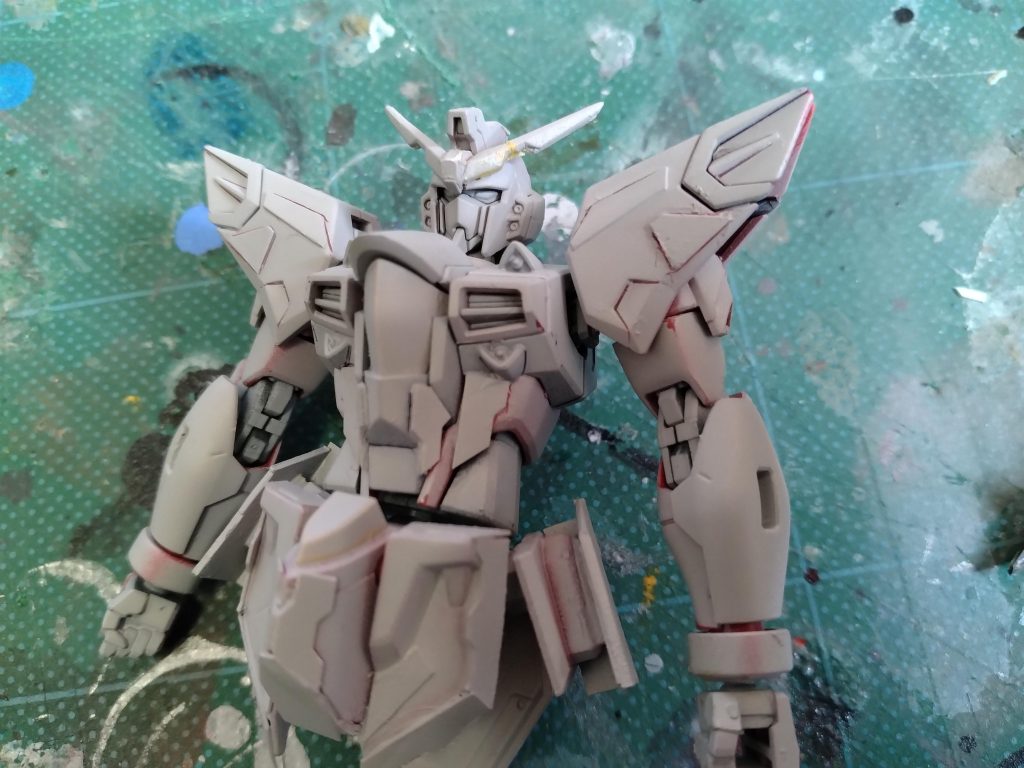 実は頭部アンテナは二度なくし、最終的に自作。ディスティニーっぽいかな?