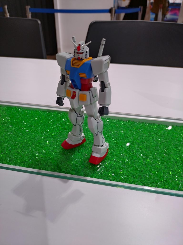 1時間程で完成。墨入れまでしましたが、紙やすり等無かったのでゲート処理はしてません。合わせ目消しもしてません。