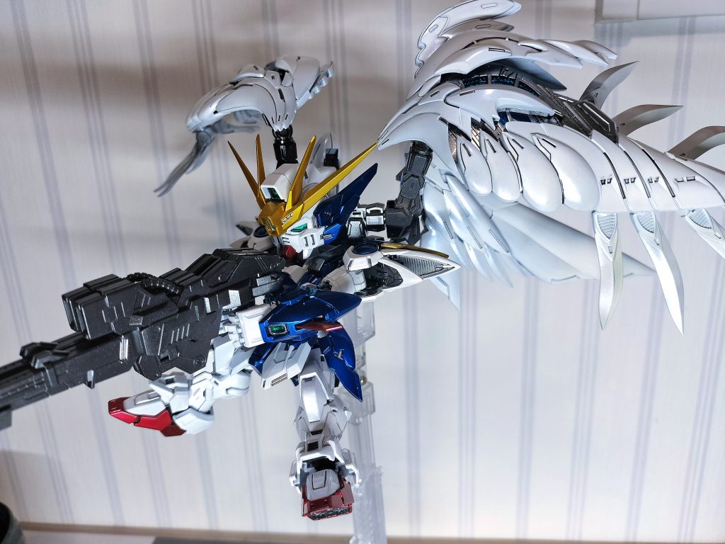 箱絵のポーズ(gundam-kao3)ウイングと言ったらコレですよね(gandam-hand2)