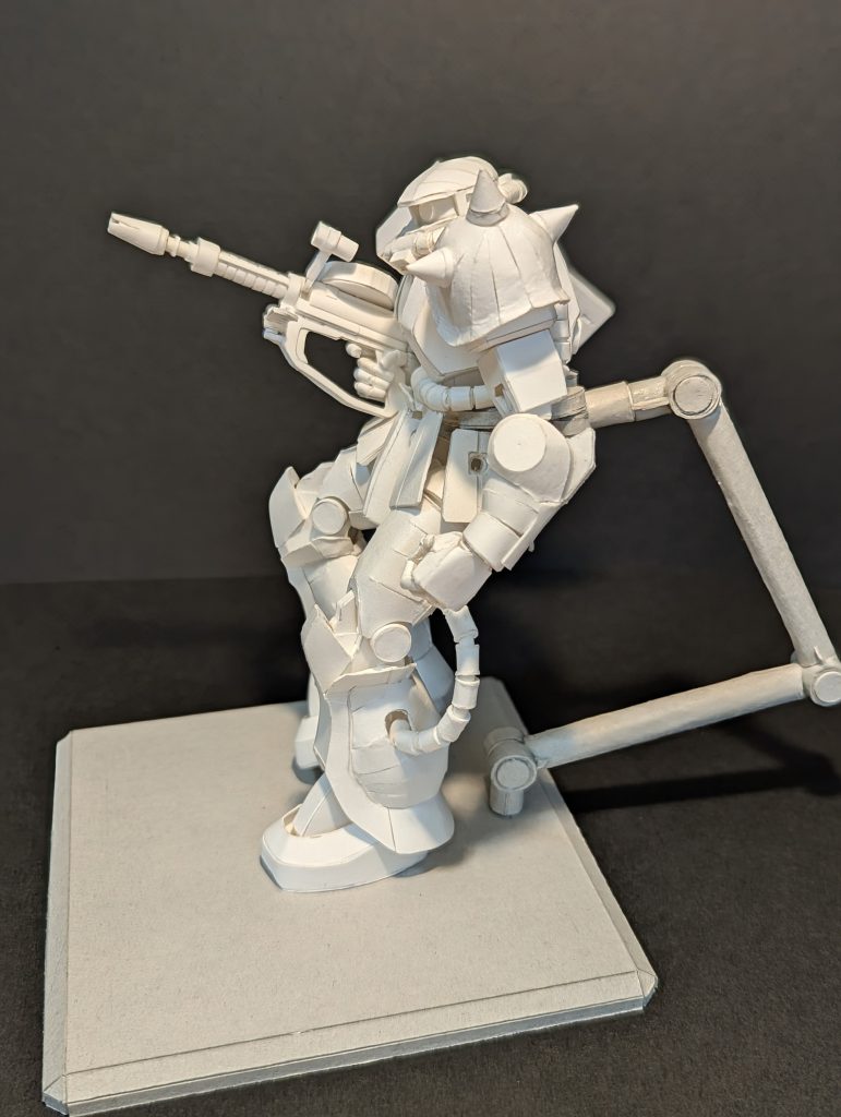 材料紙（余ったケント紙）綿棒の芯（関節部分に使用）木工用ボンドほぼ100円均で揃う材料です。