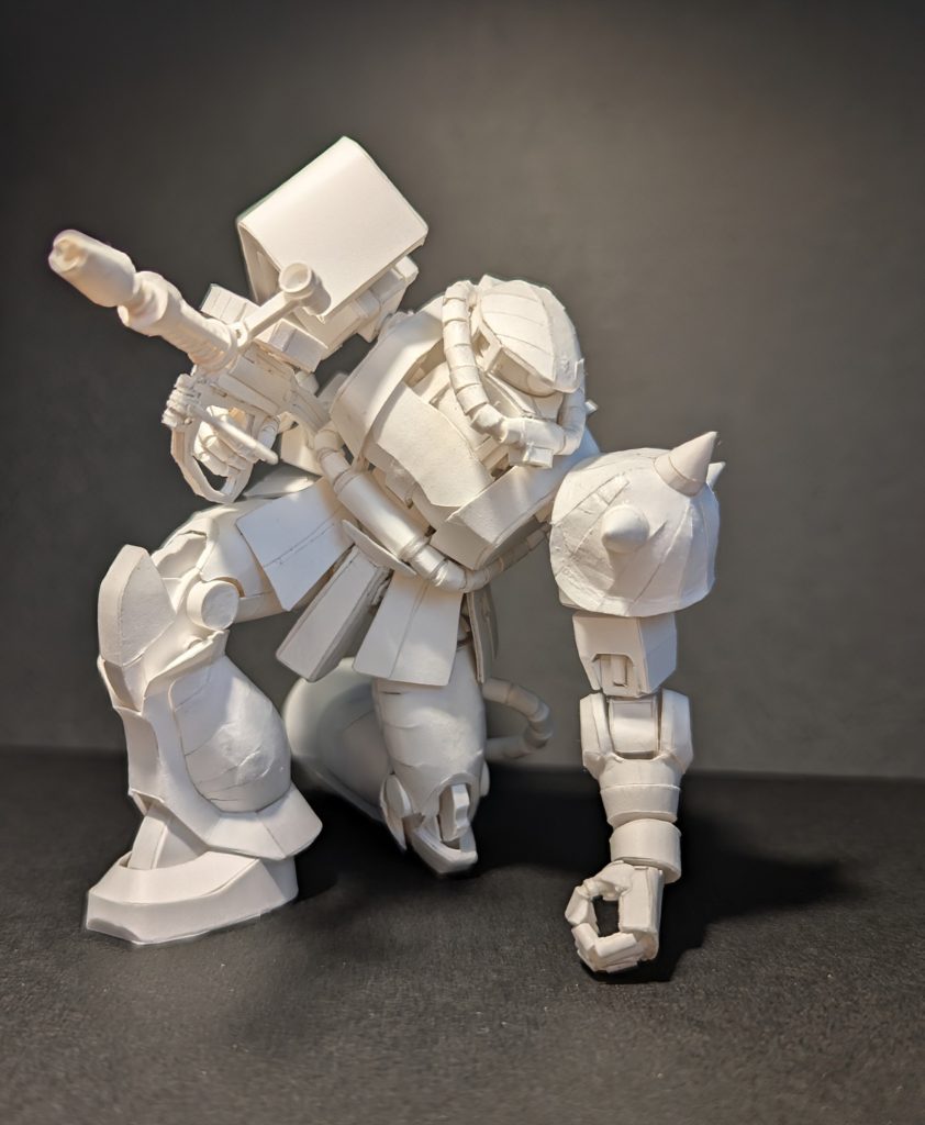 プラモデル同様に関節を動かすことができます。