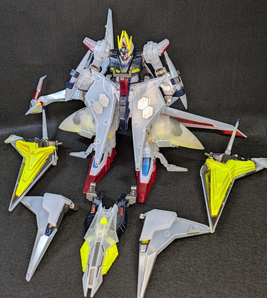 オデュッセウスガンダムからペーネロペーへ、換装中。閃光のハサウェイの画面ではよく分からなかった構造が理解出来ました。