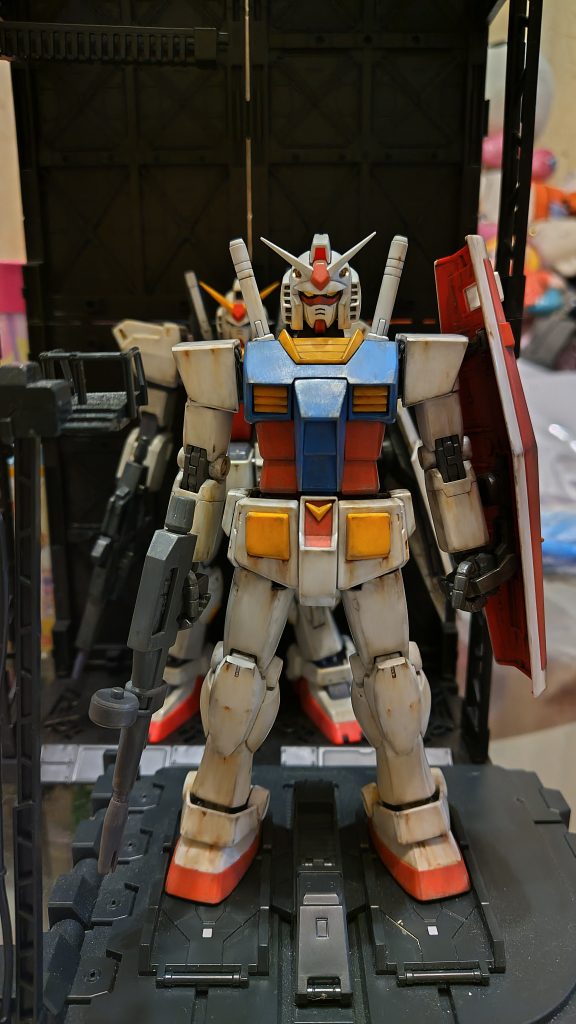 MG RX78-２Ver.2.0　シールド裏以外は成形色仕上げ♪–2枚目/制作者：てつ・ふぃーと
