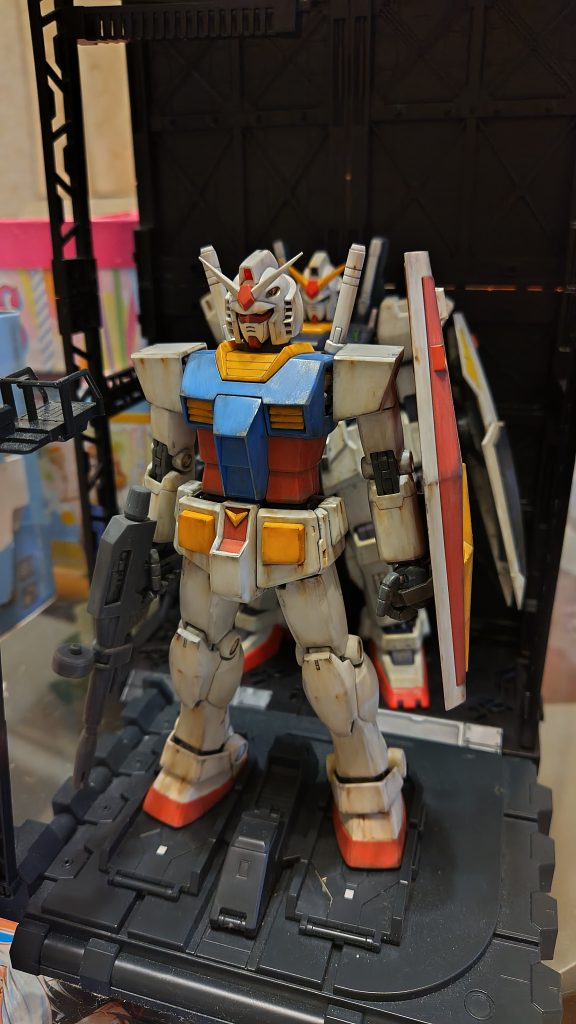 MG RX78-２Ver.2.0　シールド裏以外は成形色仕上げ♪–3枚目/制作者：てつ・ふぃーと