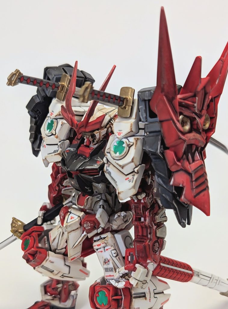 シールドをこんな感じにするとなんか良くないですか?　もしかして自分だけかな?あと、これってRGに分類されますよね?（RGをベースにしてますし）今回の作業も楽しかったです！いいねとフォローよろしくお願いします!