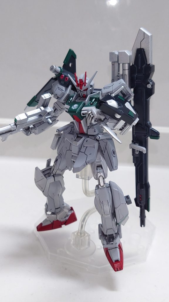 シールドもソードストライカーの物なら邪魔にならないのでそのまま装備しています!色を統一しているので継ぎ接ぎ感なし!