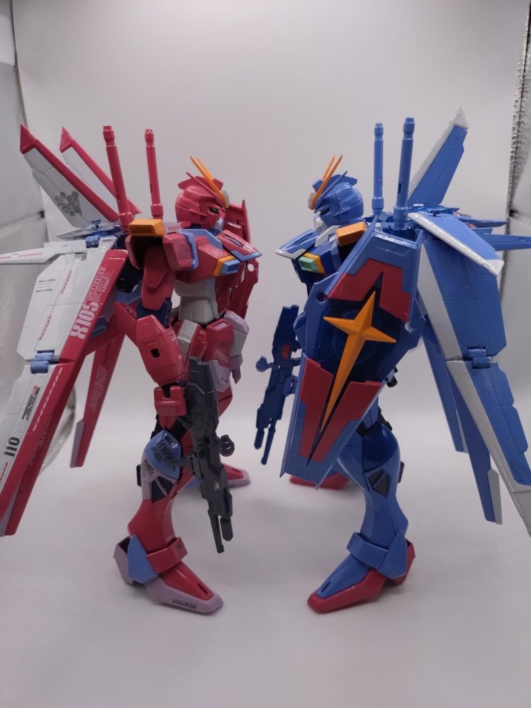 最後は、2機で向かい合い、やるのか?コノヤロー!ってな(笑)妄想にお付き合いいただき、ありがとうございました(笑)