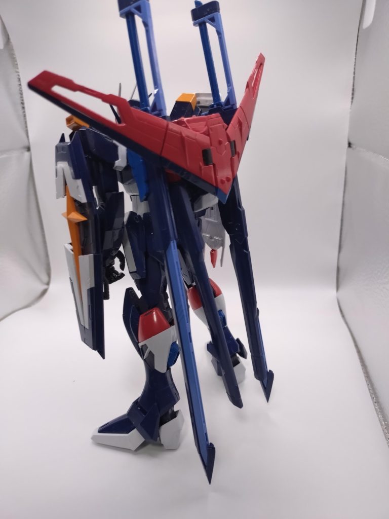 後ろに追加で、オオトリ装備のパーツを取り付け。