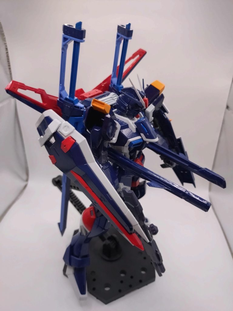 オオトリ装備のビーム砲?は前に転回出来るようにして、ソードインパルスながら攻撃力をアップ。