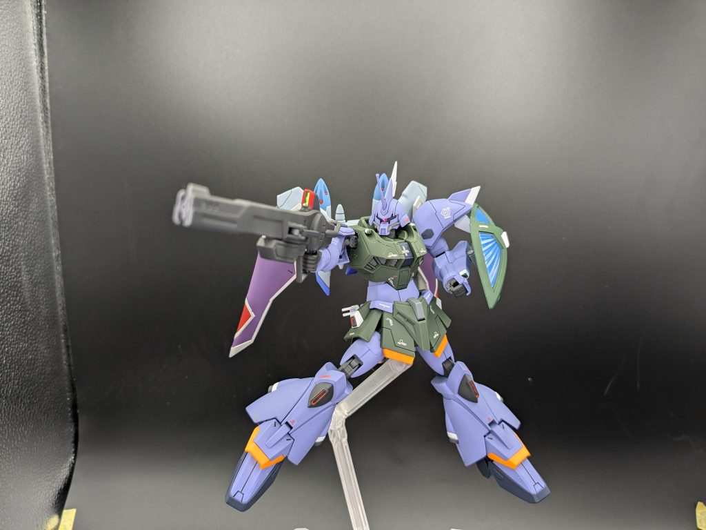 レールガン。めちゃかっこいい武装ショットガンとライフル融合したみたいにゴツい装備