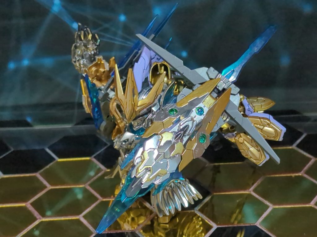 肩武装は十字型のシールドブレード化