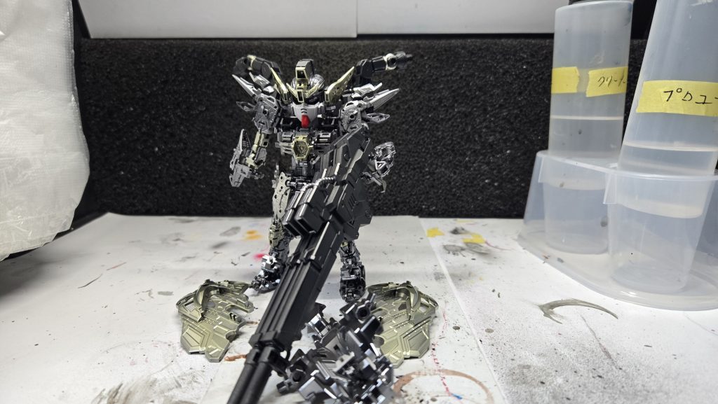 フレーム状態フレームメタリックを中心にシャンパンゴールドでも塗り分けしてます