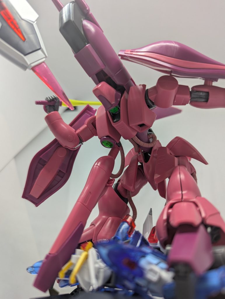 精神状態がやばいか、ガザＣのパイロットがやばいかじゃないとこうならない状態だよな〜