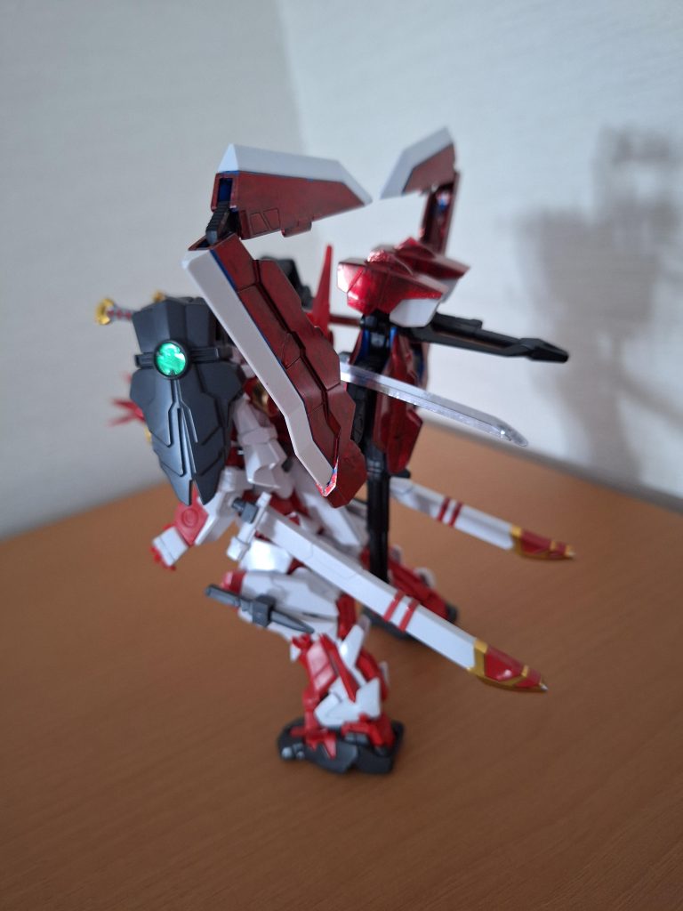 武器たくさんなので弁慶だと思って名付けたら、タクティカルアームズを背負ったのが、見た目も弁慶っぽいと写真撮る時に思いました。