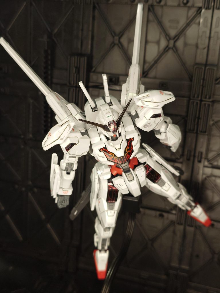 通常バックパックにもちゃんと戻せます。画角は作中のビットオン形態になったシーンをイメージ。