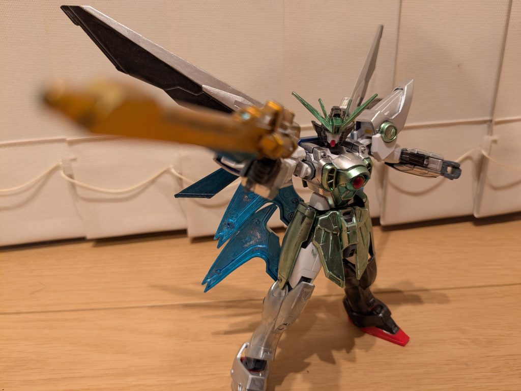 ブンドドその1ロスワをはじめ、いろんなゲーム、イラストにあるポージング。第三の足を突き出したこの格好、これがお空っぽく様になったからOKて感じです(笑)