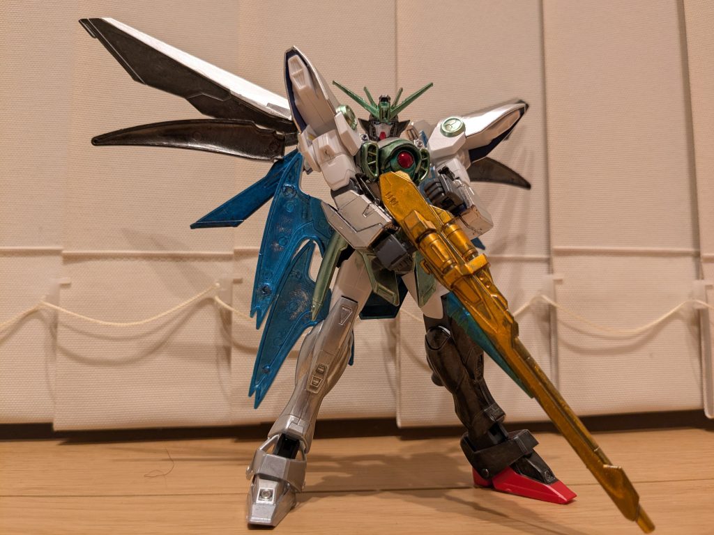 煽りで戦闘前待機中をイメージした1枚で締め。カラーも姿も、だいぶそこらへんに寄せられて良かったかな〜と、そこそこ満足の機体となりました!ご覧いただきありがとうございました!!