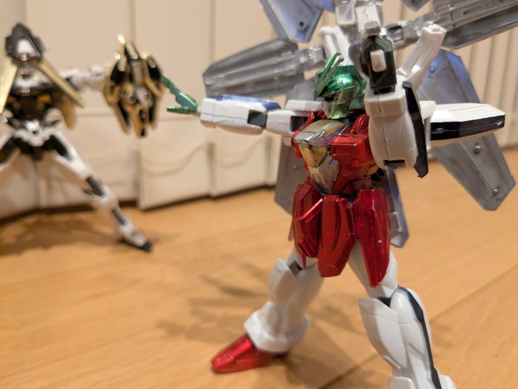 最後に、魔理沙キャリバーンとのマスタースパーク撃ち合いをイメージした1枚で締めです。ロスワ絵札にもありますし、他のゲームでも、手から極太ビーム撃ってるイメージもあったので、お燐シャイニング作って余ったシャイニングフィンガーを使用してそんなシーンにしてみました。次回は私個人的にやってみたいな〜て思う東方ガンダムprojectの2機を作れれば良いな〜て思ってますが…もとにしたい機体が手に入り次第、作成、アップしていきます!以上、風見幽香専用ガンダムエックスディバイダーでした。ご覧いただきありがとうございました!!