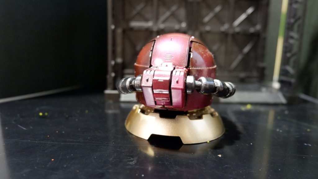 台座はゴールド